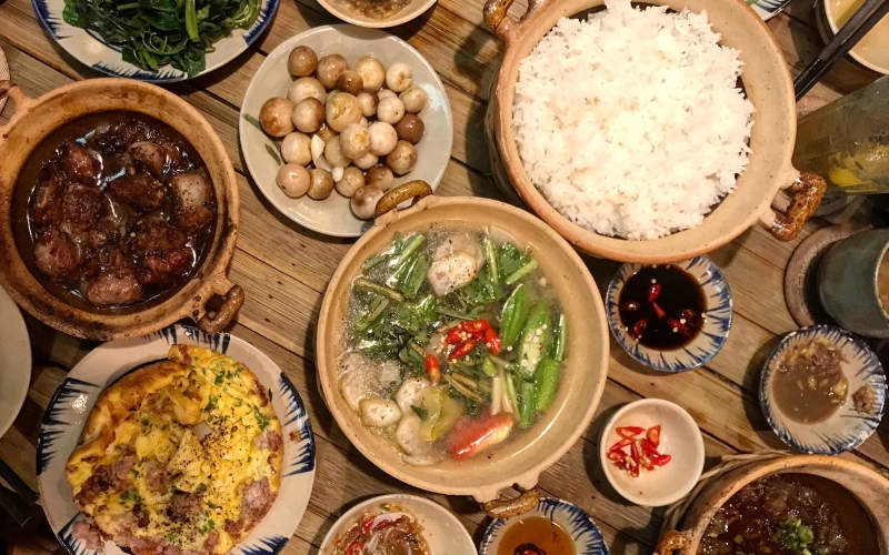 Vietnamese cuisine: Exploring unique flavors and dining styles